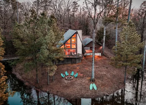 Cabin Masterpiece: Secluded Cabin in East Texas