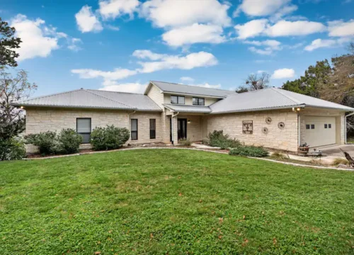 Dream Balcony Lakehouse - Entire home in Temple, Texas Image 5