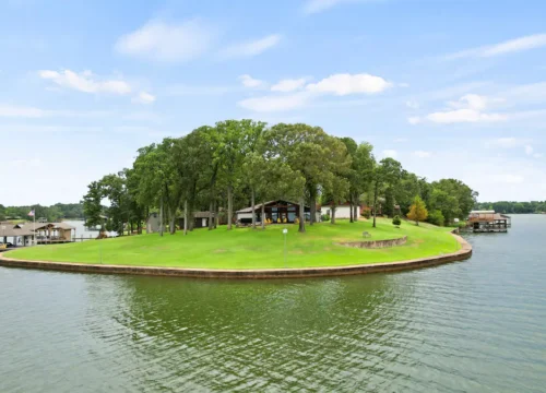 Best lake house rentals in Texas